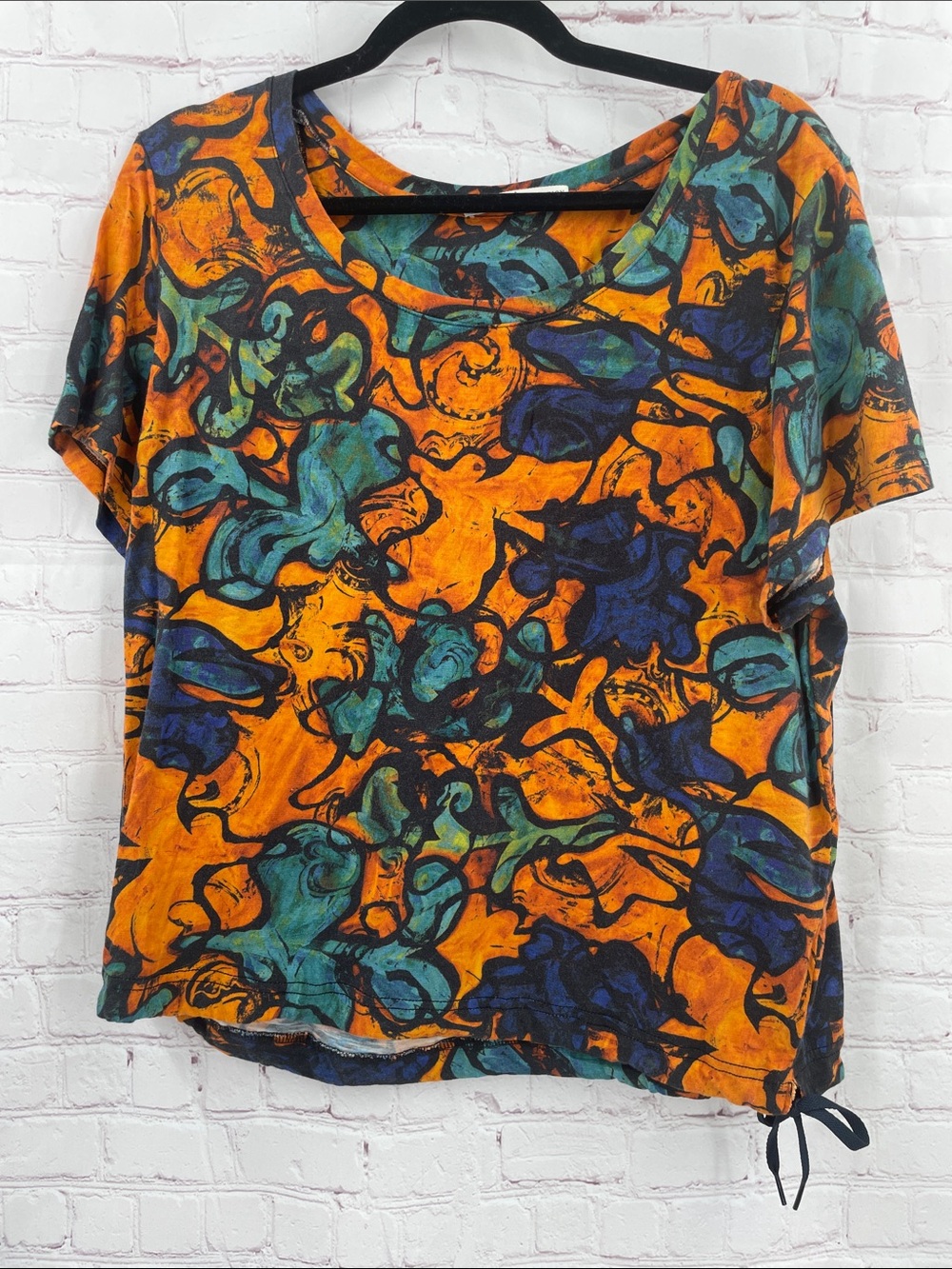Abstract Floral Tie-Hem Tee in Orange, Teal, Navy Peruvian Connection XL